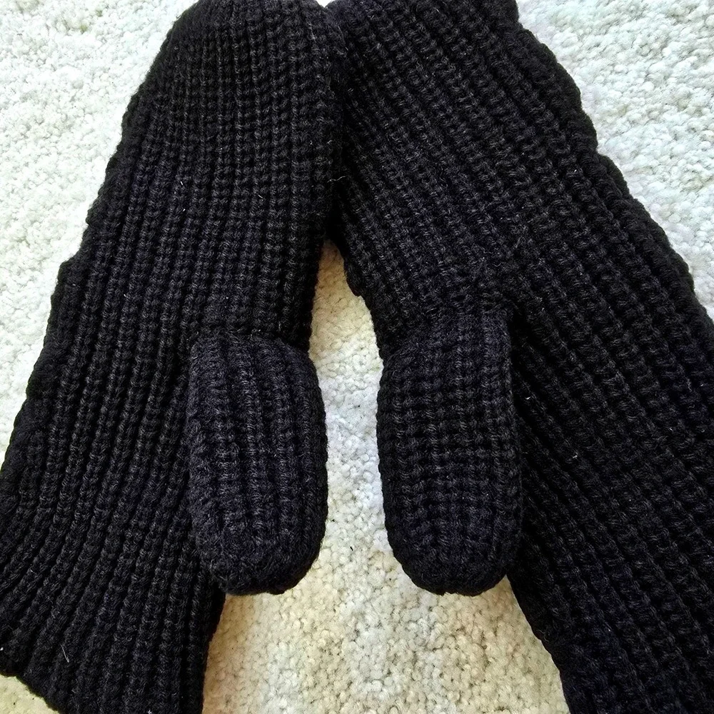 Vintage 1970s Crochet Mittens Women Colorful Floral Black‎ Knit Winter Gloves